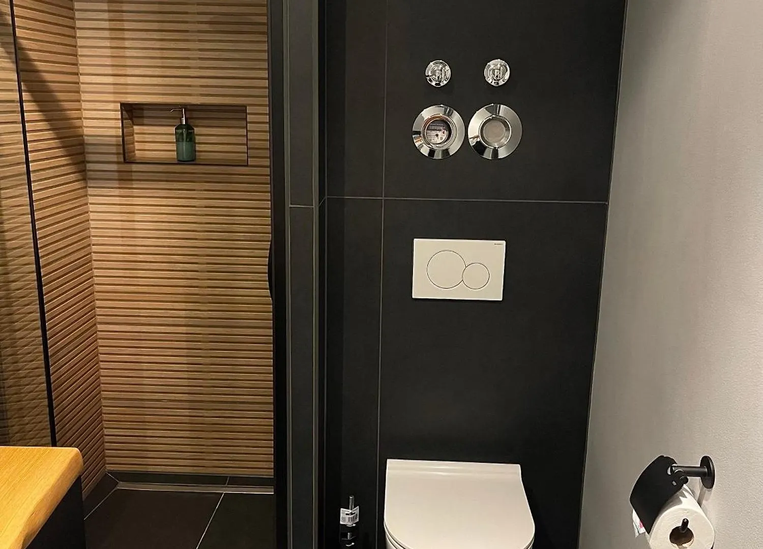 Modernes Designer Apartment Mit Balkon 5 Min Zum Oktoberfest & City München Tyskland